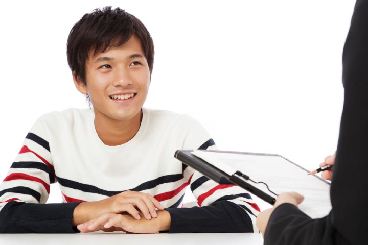 ②説明会は私服でOK！