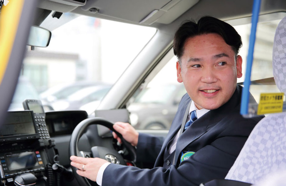 働き方の自由度の高さにひかれタクシードライバーの道へ