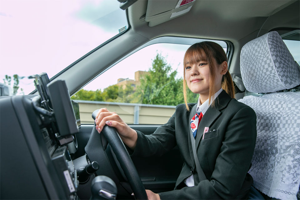 優しい先輩、新人期間の給与保障、未経験でも安心して働けます