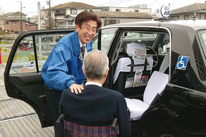 ケアドライバー（介護輸送＋一般タクシー）